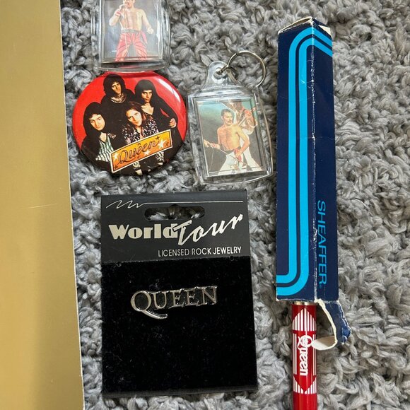 Queen Fan Club lot + 2006 Tour Programme - Picture 11 of 11